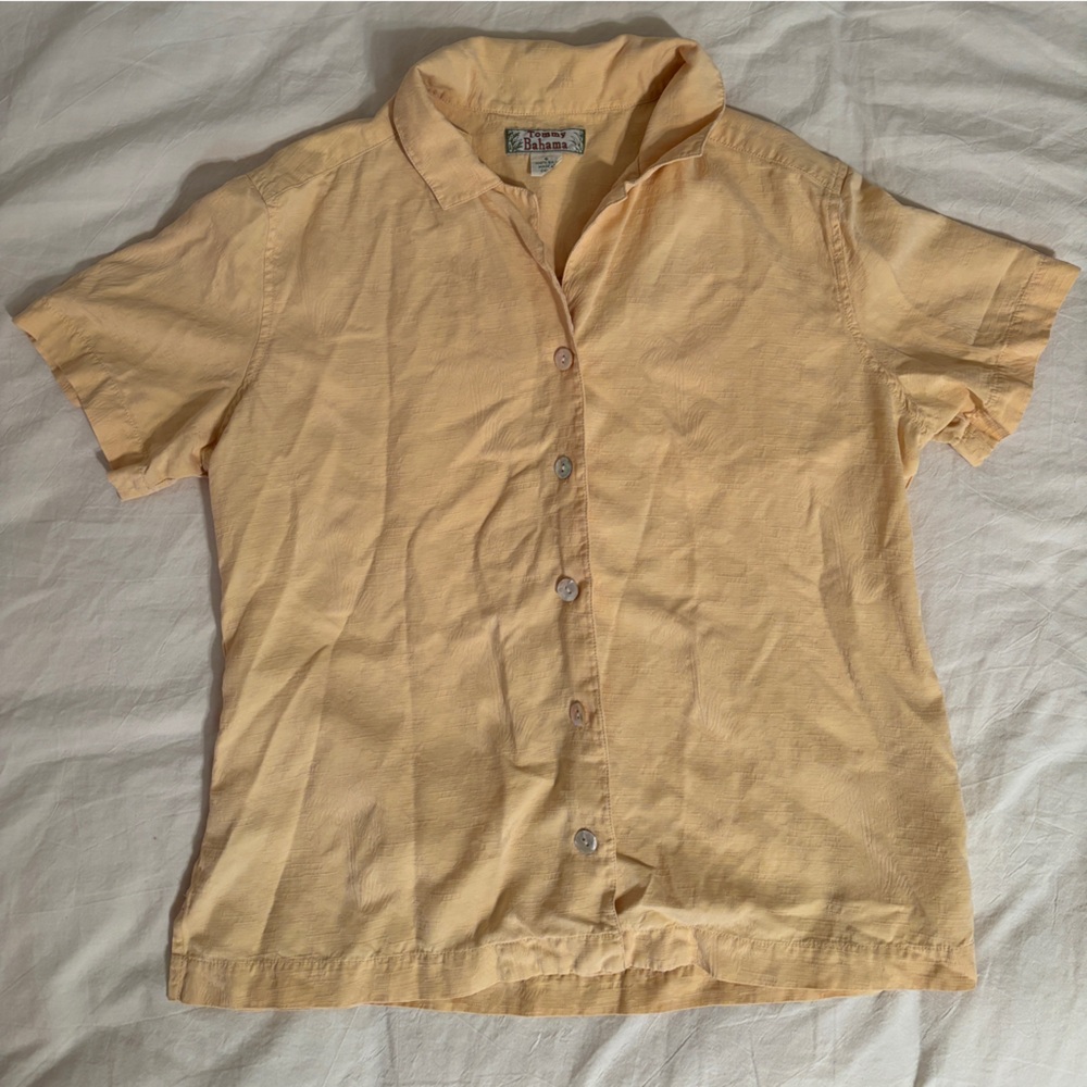 Tommy Bahama 100% Silk Light Yellow Button-Up Shirt